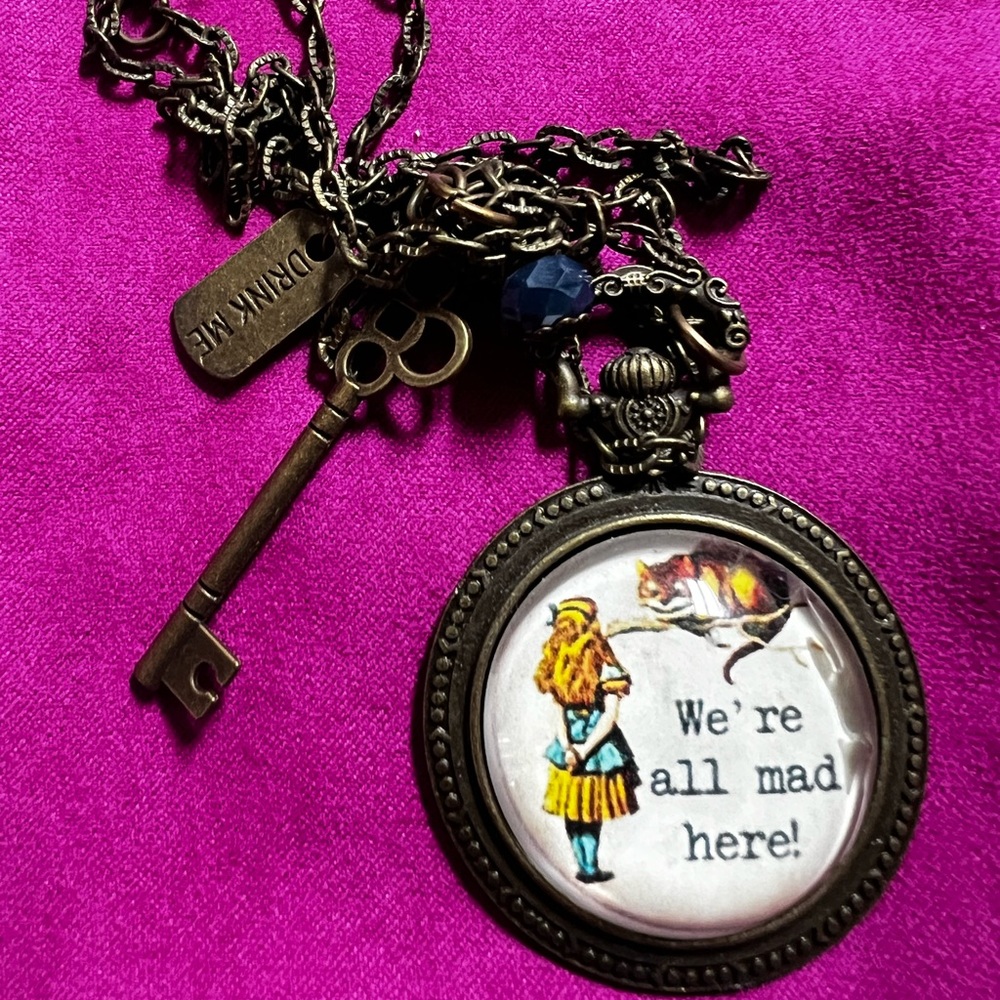Alice in the Wonderland chain